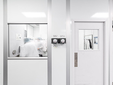 cleanroom gowning area